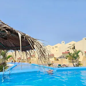  Apartment & Refreshing Pool Holidays Air-conditioning , Spain